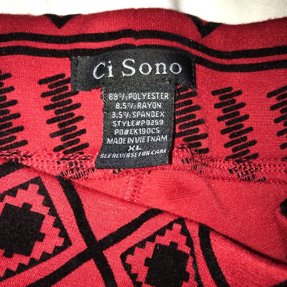 Red and Black Aztec Print Leggings Size XL